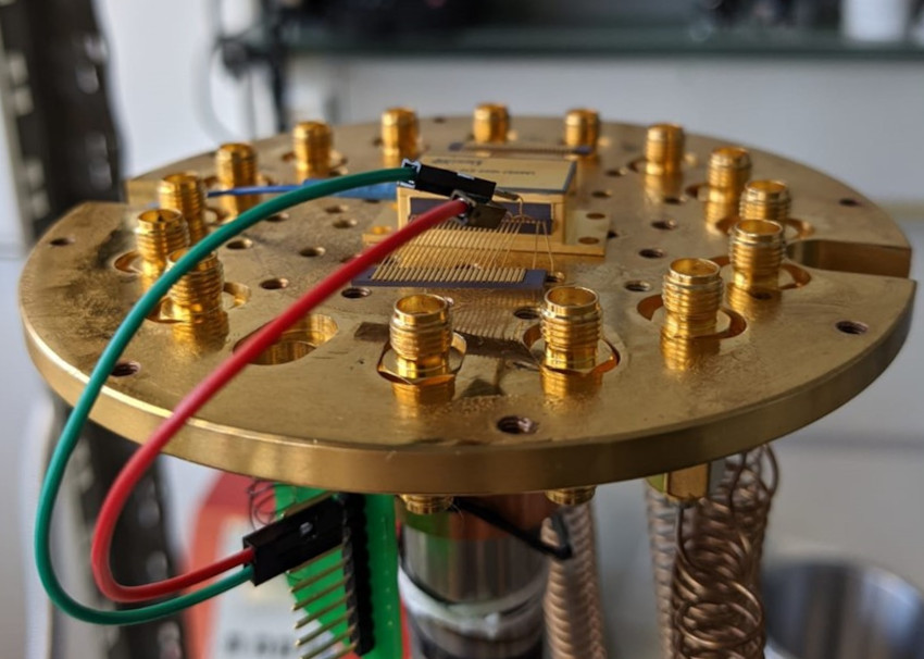 hybrid tunable laser ready to go into quantum cryostat